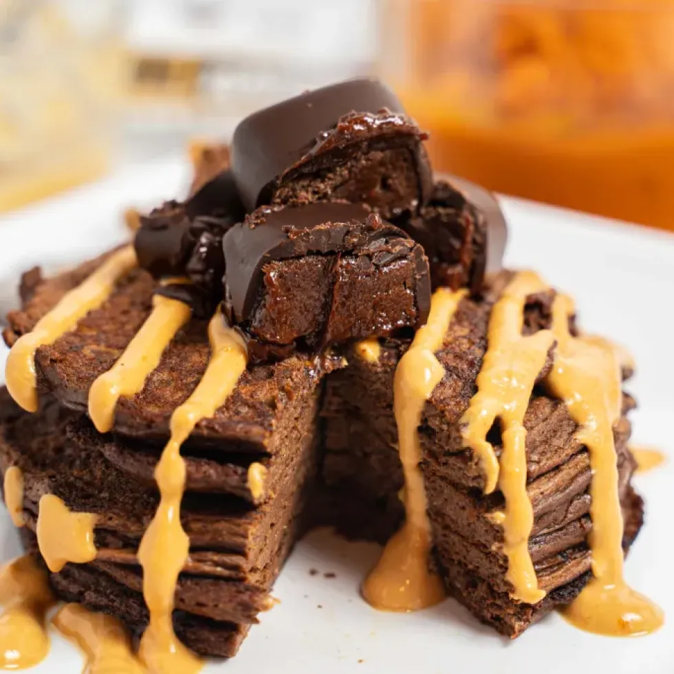 Brownie & Peanut Butter Protein Pancakes